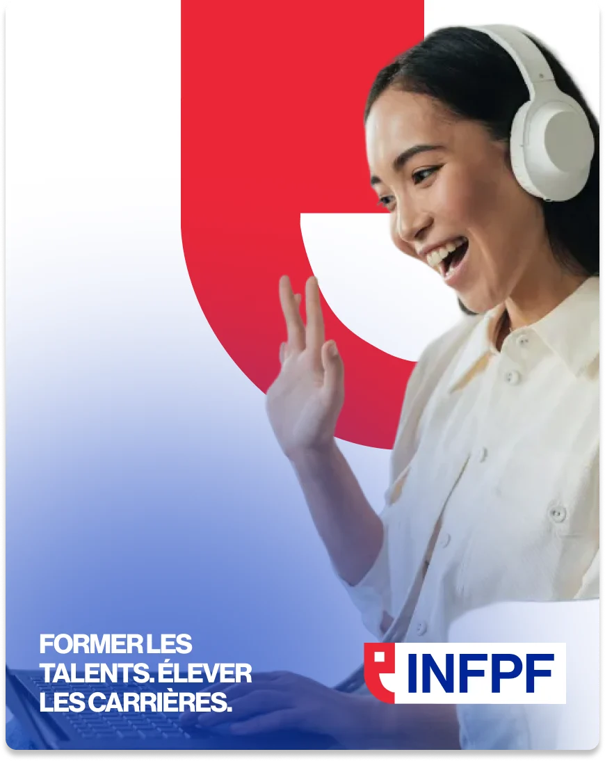 Apprenante suivant une formation à distance INFPF